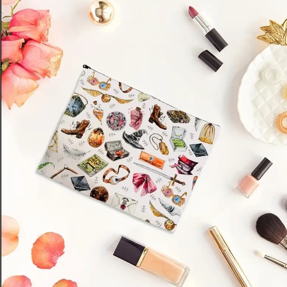 Harry Potter Cosmetic Bag - Picture 6 of 7